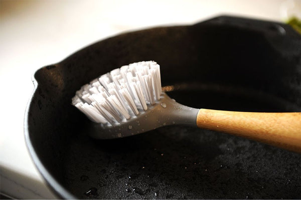 Full Circle Tenacious C Brush for Cast Iron - 1