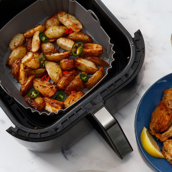 Wiltshire Air Fryer Basket 22cm Square w/ hand - 3