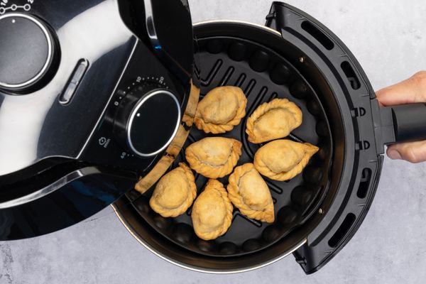 Cuisena Air Fryer Silicone Square Basket Black 21cm - 2