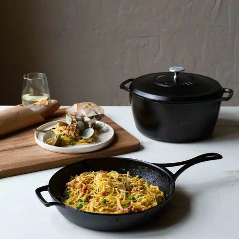 Lodge Blacklock Cast Iron Dutch Oven – 5.2L - 2