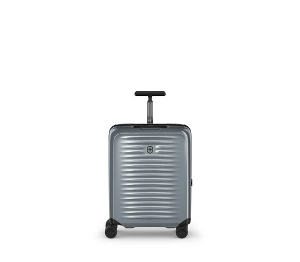 Victorinox Airox Medium Hardside Case- Capacity 74L - 46cm x 29cm x 69cm - 3