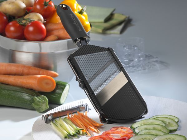 Microplane Adjustable Slicer with Julienne Blade - 1