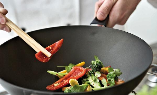 Scanpan Classic NonStick Wok  - 32cm - 3