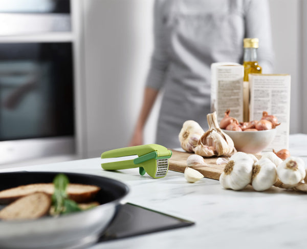 Joseph Joseph Duo Easy-clean Garlic Press - 3