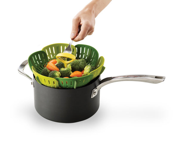 Joseph Joseph Duo Folding Steamer Basket (Green) - Self-adjusting design fits a variety of pan sizes – minimum 18 cm (7 inches) - 2