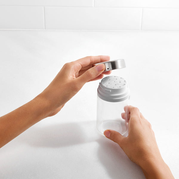 Oxo Adjustable Shaker - 3