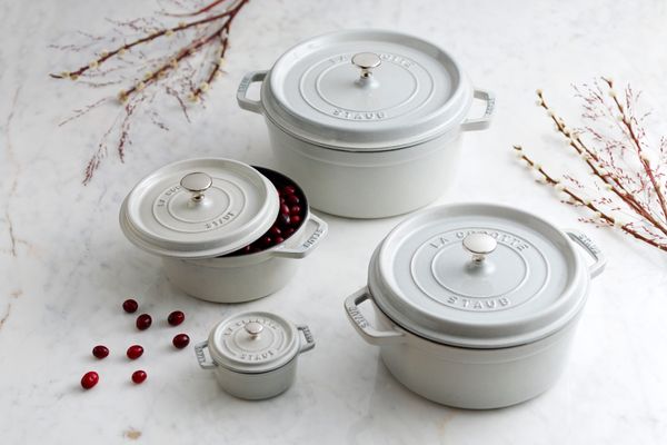 Staub Round Cocotte - 24cm White Truffle - 3