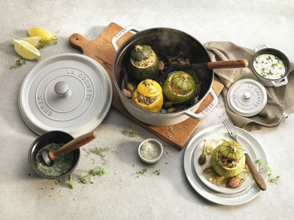 Staub Round Cocotte - 24cm White Truffle - 2