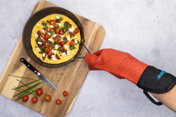 Cuisena Silicone & Fabric Oven Glove - Red - 2