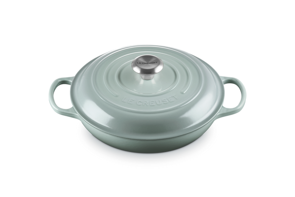 Le Creuset Cast Iron Shallow Casserole with Signature Knob - 26cm - 1