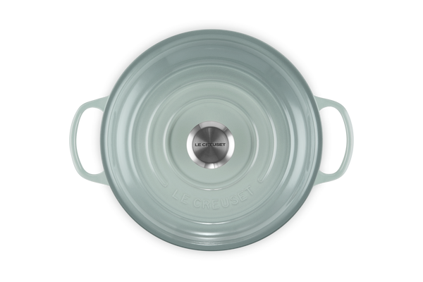 Le Creuset Cast Iron Shallow Casserole with Signature Knob - 26cm - 3