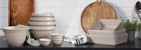 Wiltshire Heritage Square Baker 24cm - 3